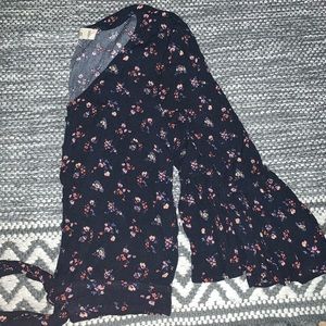 hollister tie front shirt